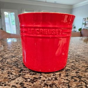 Le Creuset canister